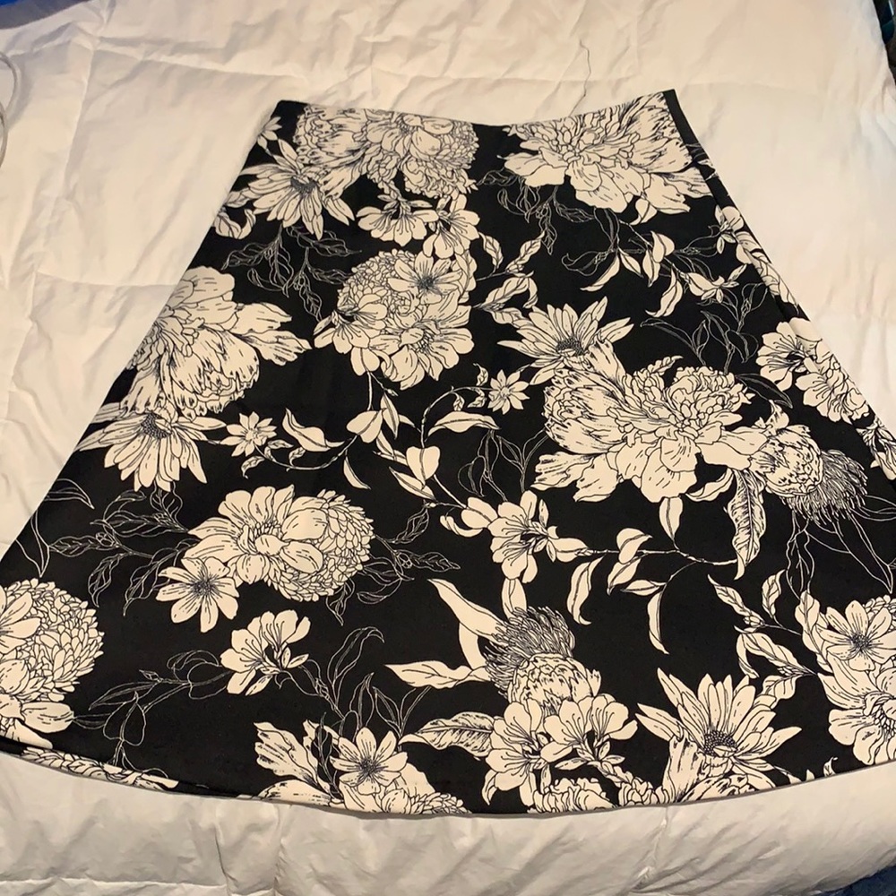 H&M Black & White Professional Knee Length Skirt